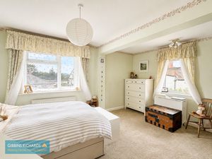 Bedroom- click for photo gallery